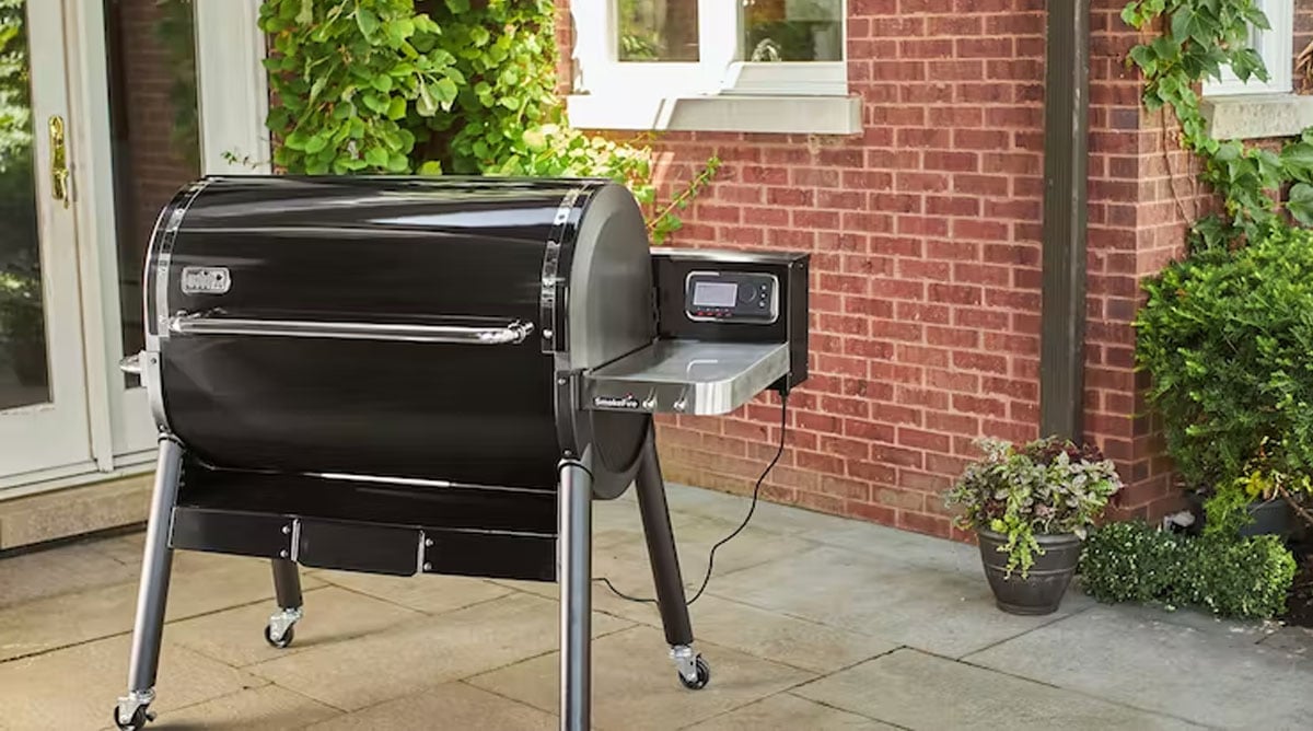 PID controlled pellet grill