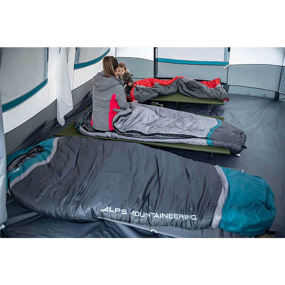 ALPS Mountaineering Blaze 20 Degree Mummy Sleeping Bag - Charcoal/Gray ALPS Mountaineering Blaze 20 Degree Mummy Sleeping Bag - Charcoal/Gray