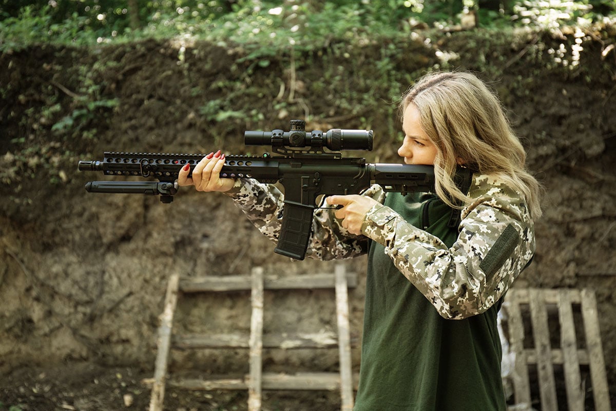 woman shooting AR-15