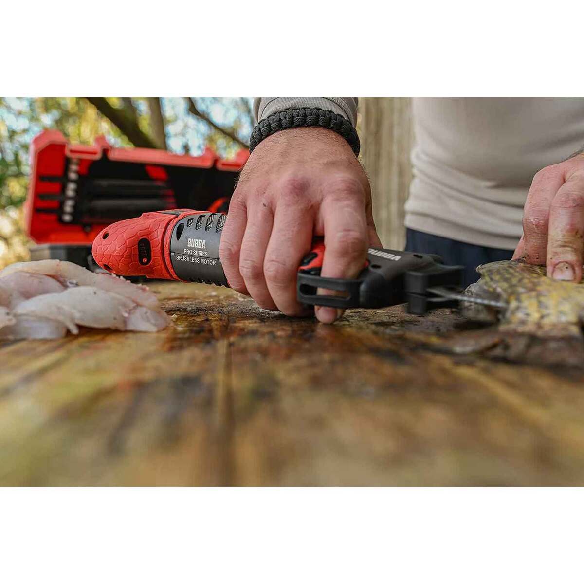 Bubba Pro Series Cordless Electric Fillet Knife - Red Bubba Pro Series Cordless Electric Fillet Knife - Red