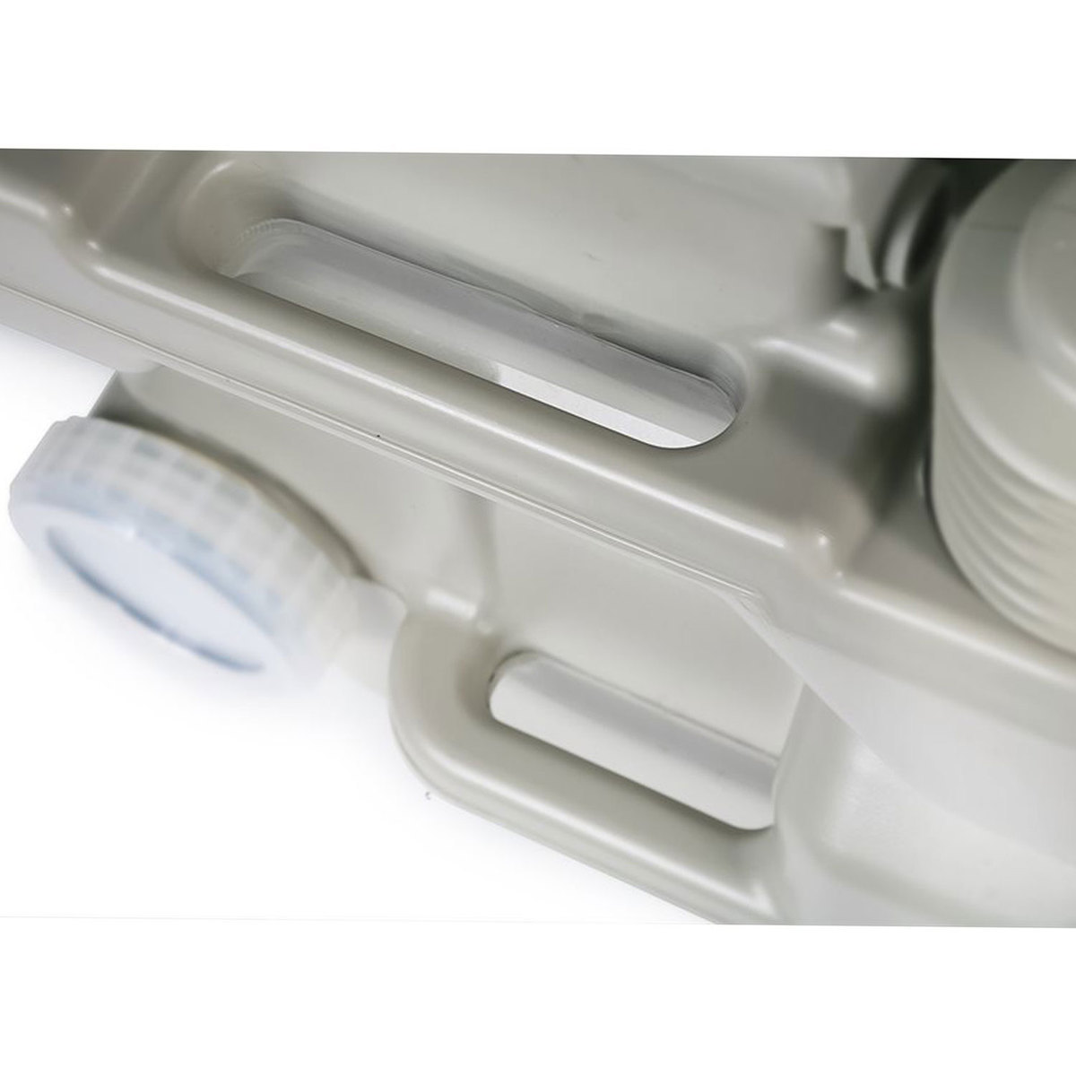 Camco Portable Toilet - White Camco Portable Toilet - White