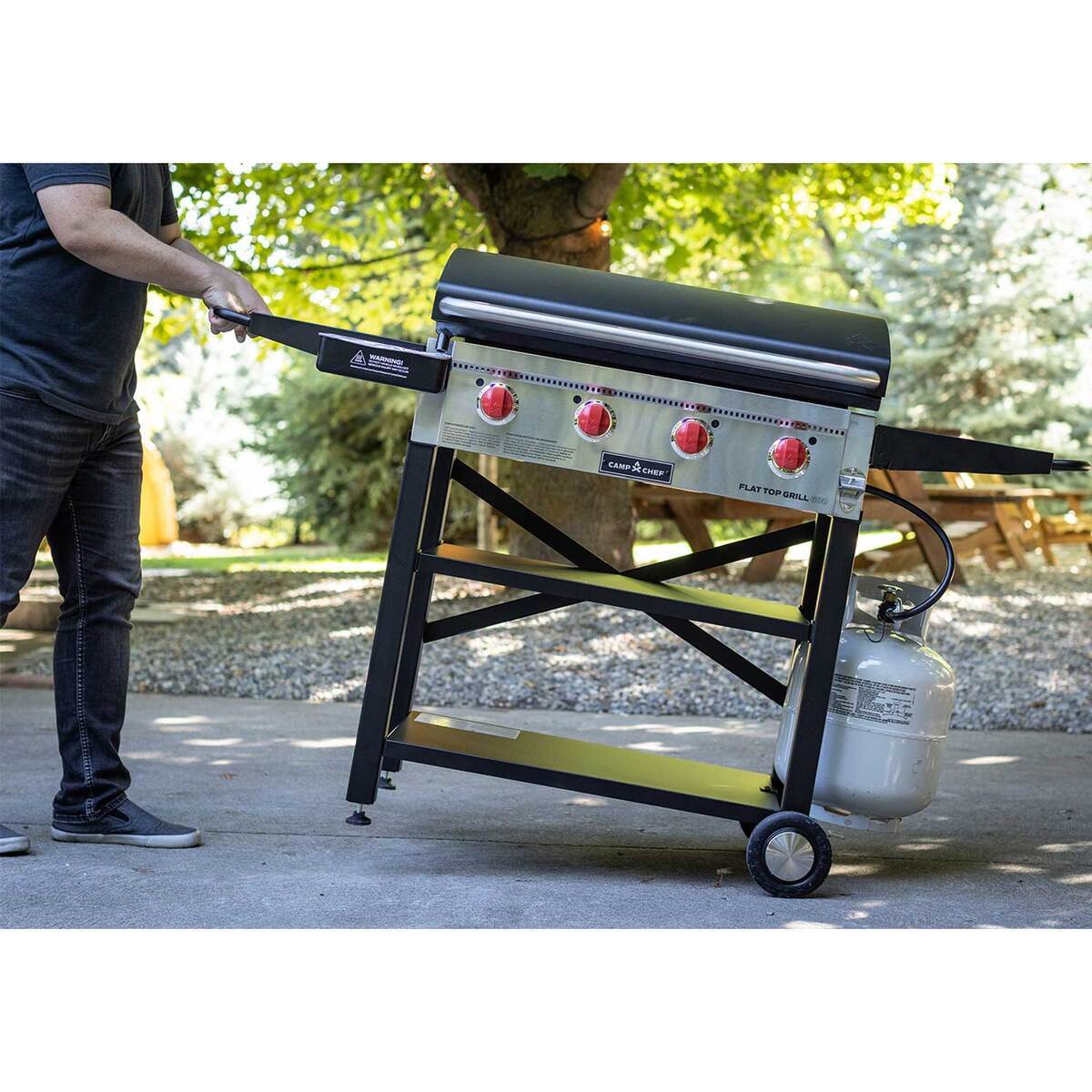 Camp Chef Flat Top 600 Griddle with Lid - Black Camp Chef Flat Top 600 Griddle with Lid - Black