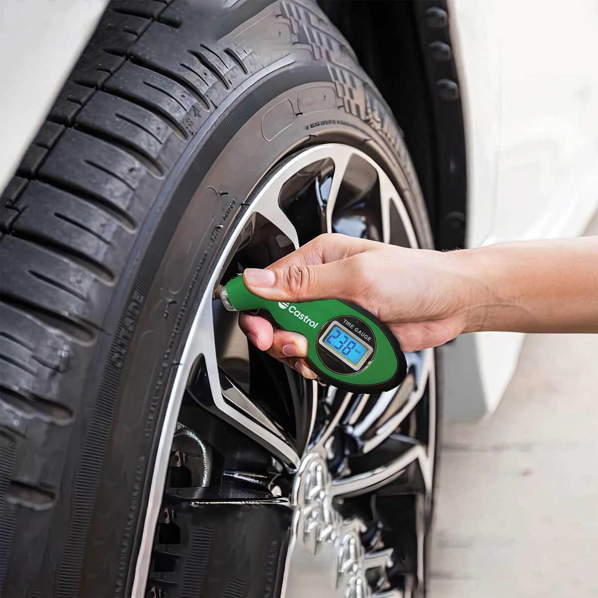 Castrol Digital Tire Pressure Gauge - Green Castrol Digital Tire Pressure Gauge - Green