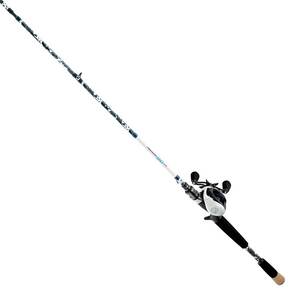 7ft baitcast combo Abu Garcia Zata Medium Heavy The aluminum main gear and crankshaft machined aluminum spool hard brass pinion gearand carbon fiber handle with cork knobs make the Krazy Baitcast Combo the combo you need! Abu Garcia Max STX 7Ft