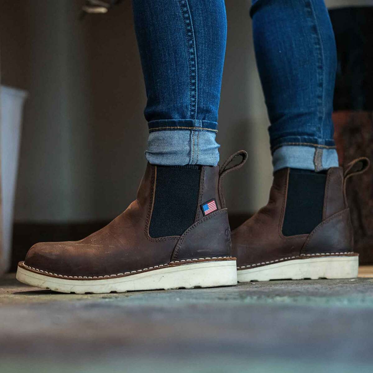 Danner Women's Bull Run Chelsea Soft Toe 5in Work Boots - Brown - Size 7 - Brown 7 Danner Women's Bull Run Chelsea Soft Toe 5in Work Boots - Brown - Size 7 - Brown 7