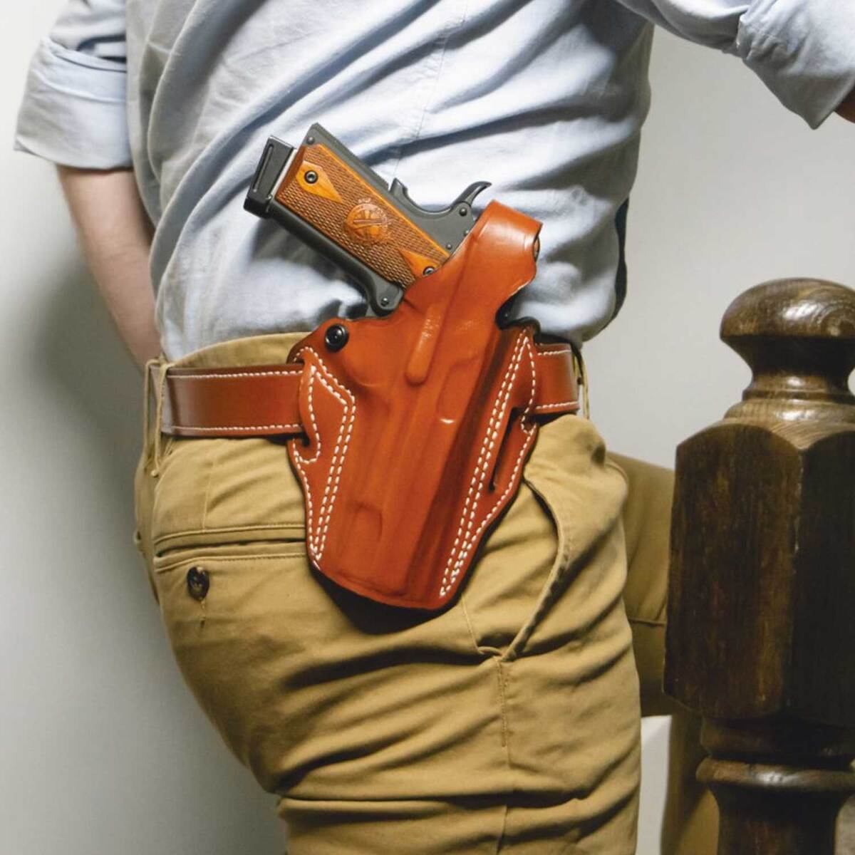 DeSantis Thumb Break Scabbard Glock 26 Outside the Waistband Right Hand Holster - Black DeSantis Thumb Break Scabbard Glock 26 Outside the Waistband Right Hand Holster - Black