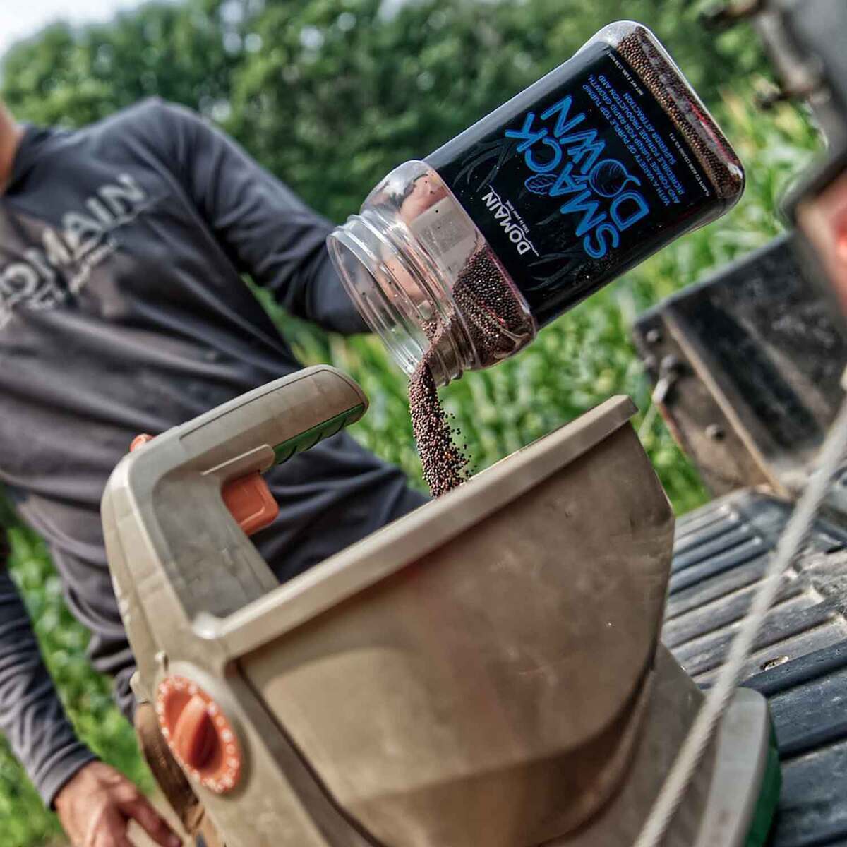 Domain Outdoor Smack Down Deer Food Plot Mix Domain Outdoor Smack Down Deer Food Plot Mix