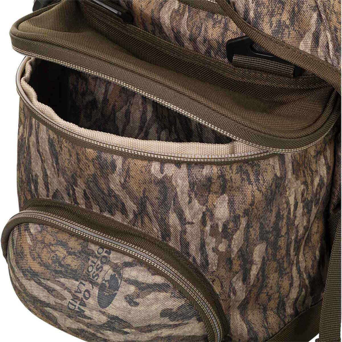 Drake Waterfowl Extra Large Blind Bag - Mossy Oak Bottomland Drake Waterfowl Extra Large Blind Bag - Mossy Oak Bottomland
