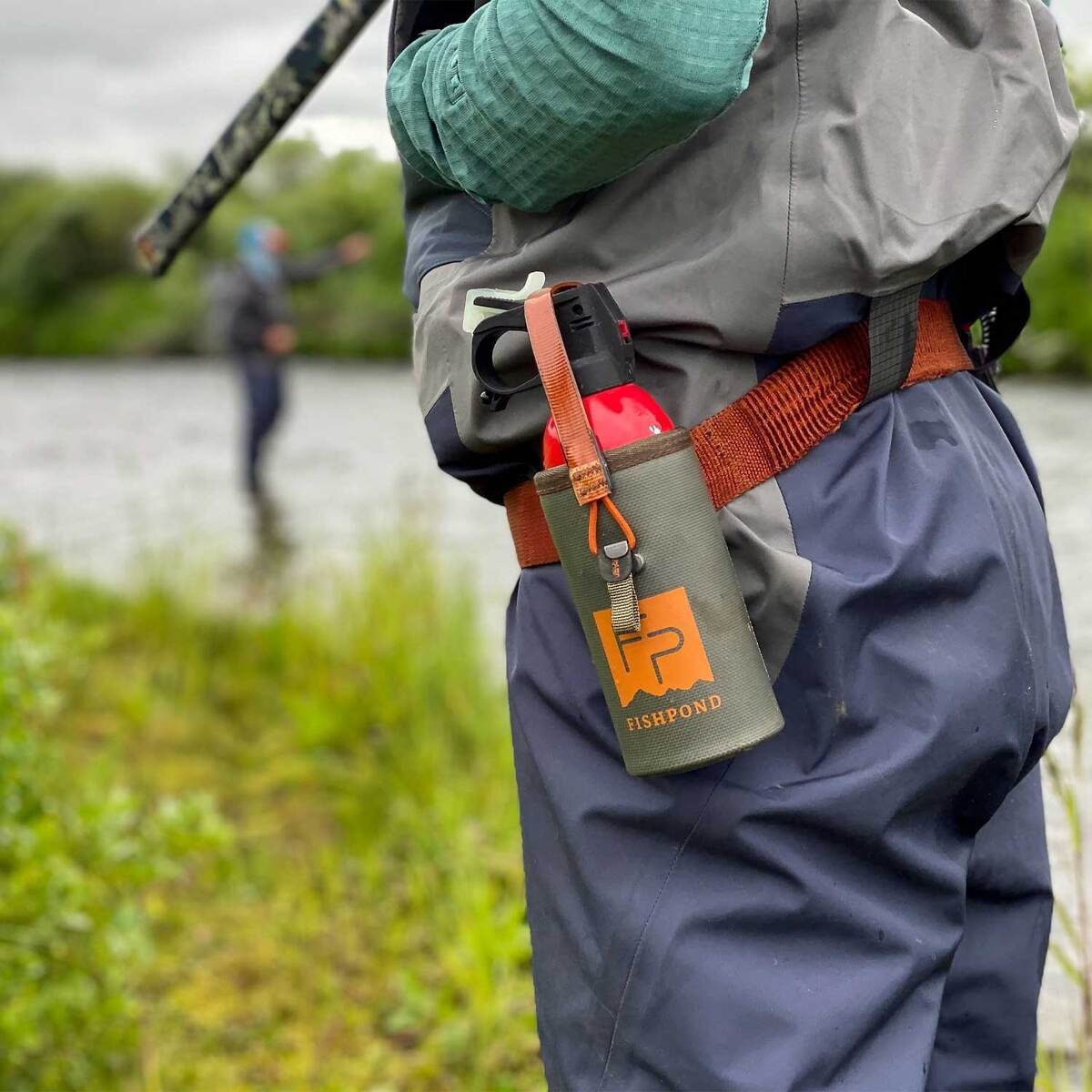 Fishpond Thunderhead Bear Spray Holder - Eco Shale - Eco Shale Fishpond Thunderhead Bear Spray Holder - Eco Shale - Eco Shale