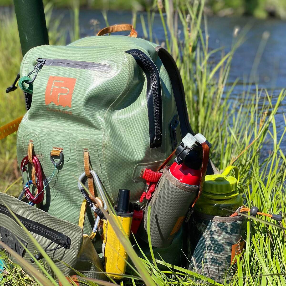 Fishpond Thunderhead Bear Spray Holder - Eco Shale - Eco Shale Fishpond Thunderhead Bear Spray Holder - Eco Shale - Eco Shale