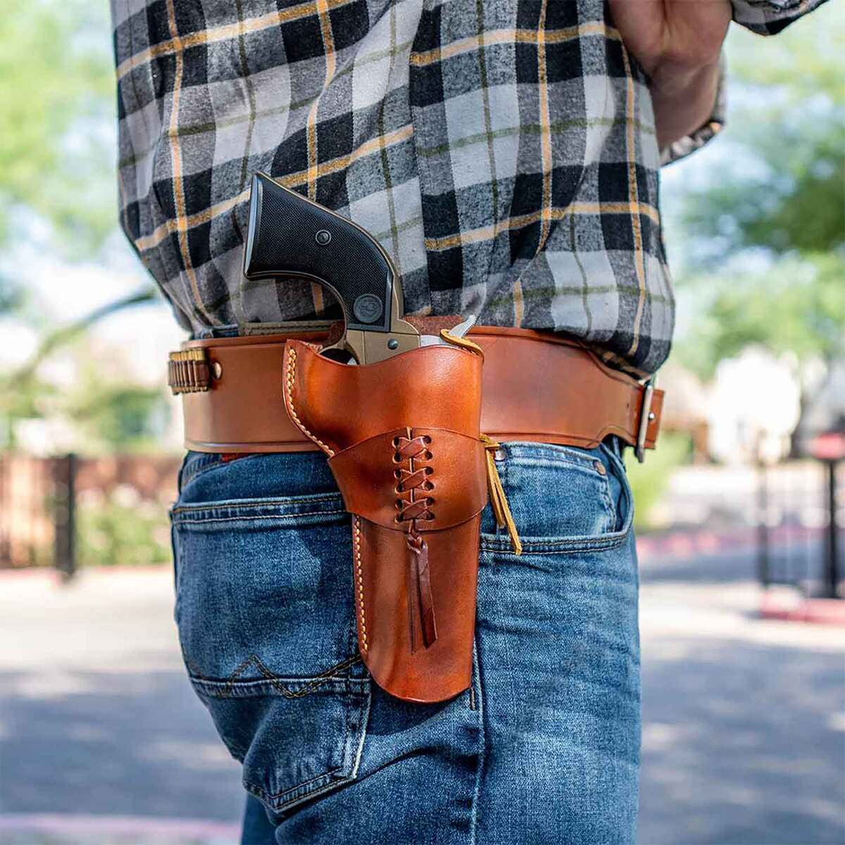 Galco Super Wrangler 5-1/2in Outside the Waistband Right Holster - Tan Galco Super Wrangler 5-1/2in Outside the Waistband Right Holster - Tan