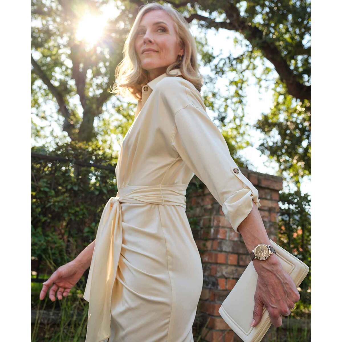 Garmin Lily 2 Classic GPS Watch - Cream Gold with Tan Leather Band - Cream Gold Garmin Lily 2 Classic GPS Watch - Cream Gold with Tan Leather Band - Cream Gold