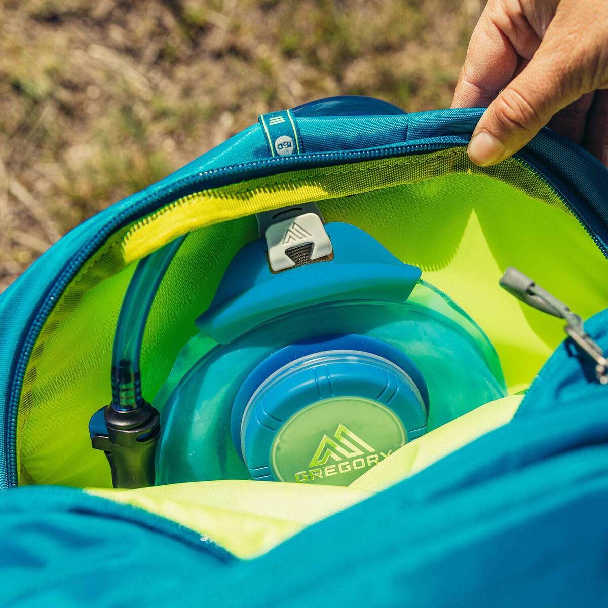 Gregory Maya 16 Liter Day Pack - Blue - Riviera Blue Gregory Maya 16 Liter Day Pack - Blue - Riviera Blue