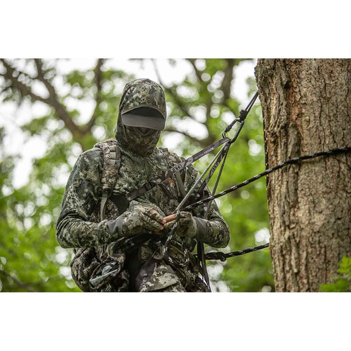 Hawk Helium Hammock Saddle Treestand - Chaos Camo Hawk Helium Hammock Saddle Treestand - Chaos Camo