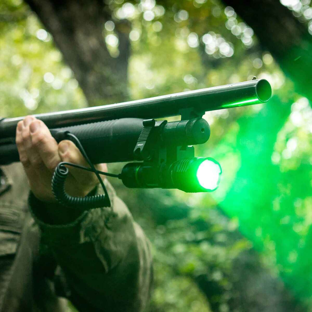Iprotec LG250 Firearm Light and Green Laser Combo - Black 4.5in x 1.5in Iprotec LG250 Firearm Light and Green Laser Combo - Black 4.5in x 1.5in