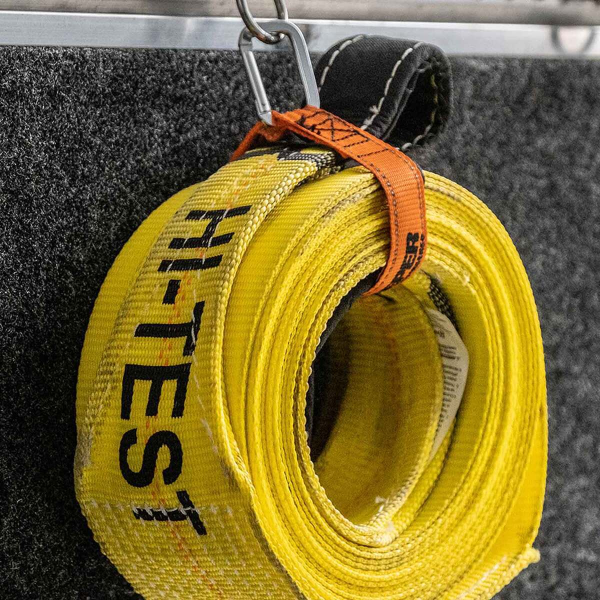 Keeper 1in Wrap-it-Up Carabiner Strap - 20in - Orange Keeper 1in Wrap-it-Up Carabiner Strap - 20in - Orange