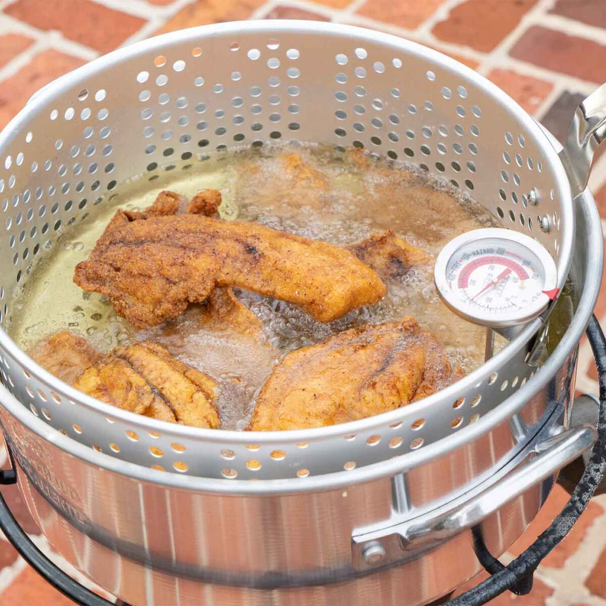 King Kooker 24 inch Cooker with 10 Quart Aluminum Fry Pan and Punched Aluminum Basket - Silver King Kooker 24 inch Cooker with 10 Quart Aluminum Fry Pan and Punched Aluminum Basket - Silver