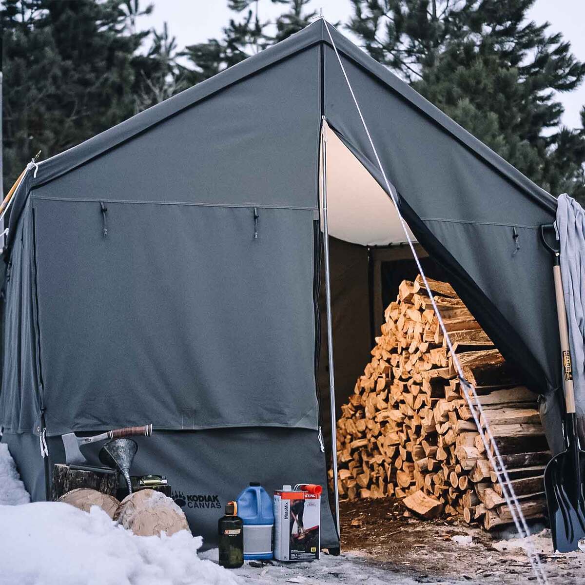 Kodiak Canvas Cabin Lodge Enclosed Awning - Green Kodiak Canvas Cabin Lodge Enclosed Awning - Green
