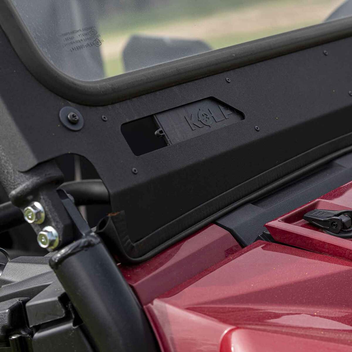 Kolpin Glass Windshield - Yamaha Wolverine X2 / X4 - Black Kolpin Glass Windshield - Yamaha Wolverine X2 / X4 - Black