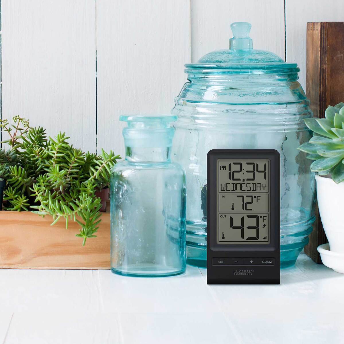 LaCrosse Technology Wireless Thermometer - Black LaCrosse Technology Wireless Thermometer - Black