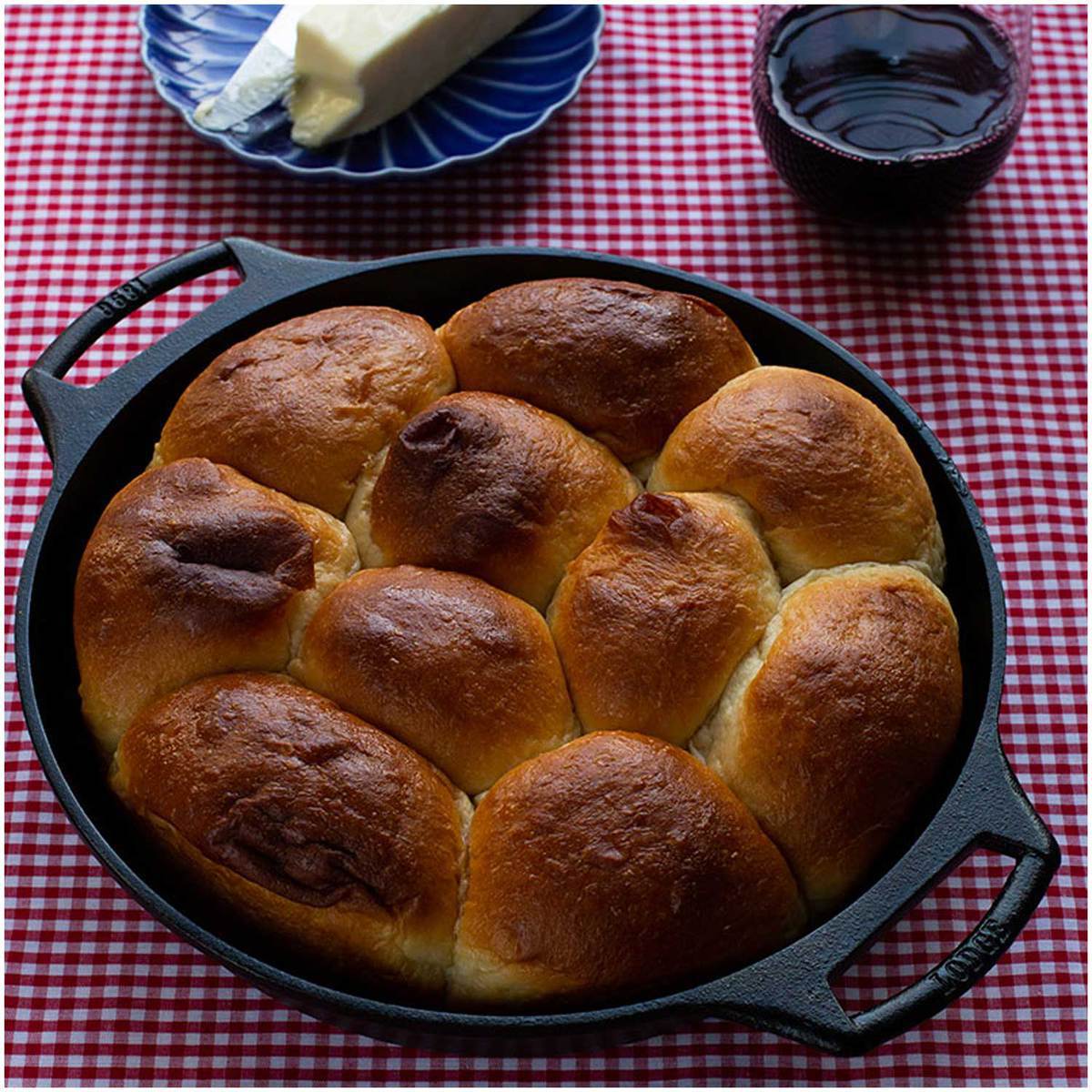 Lodge 10in Baker's Skillet - Black 10in Lodge 10in Baker's Skillet - Black 10in