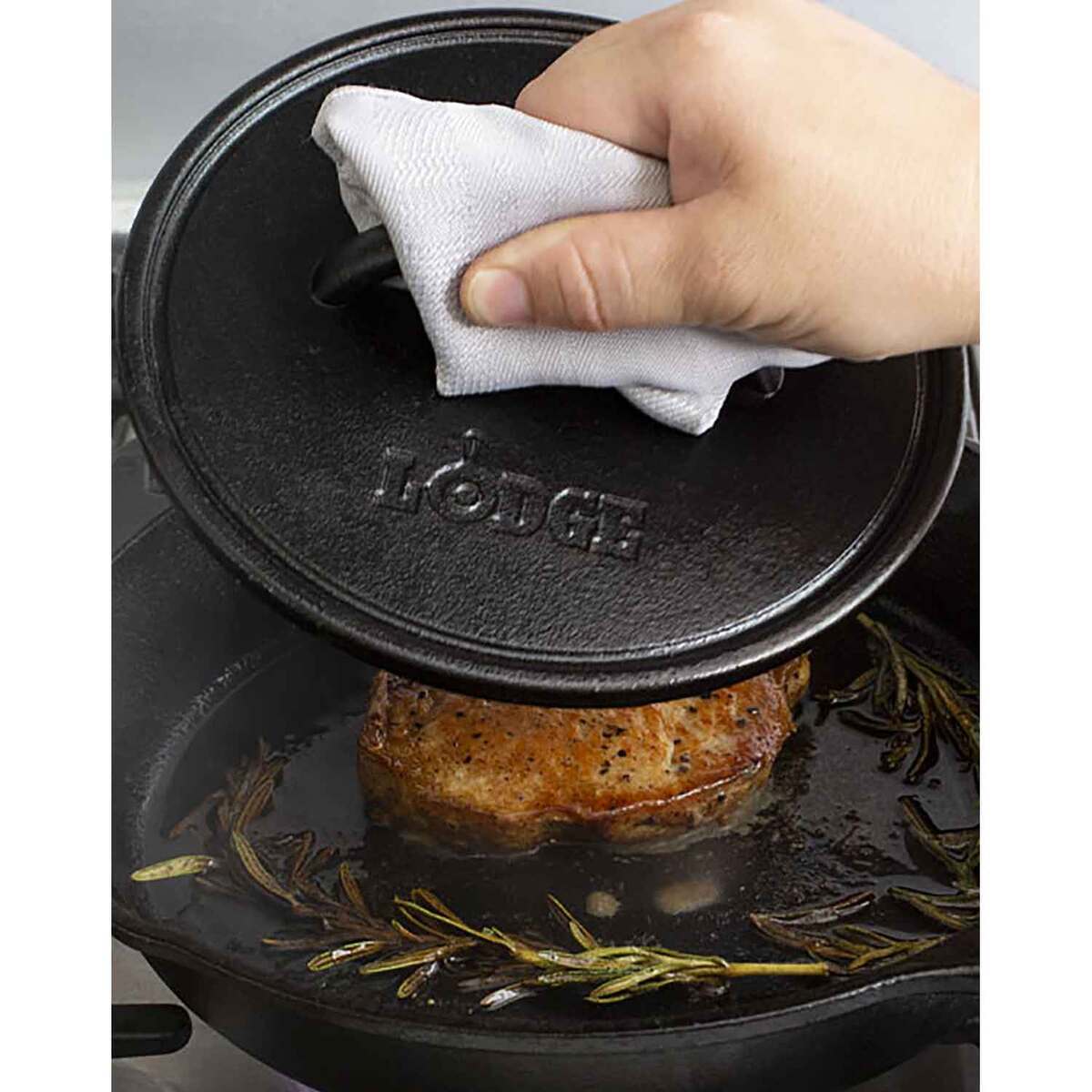 Lodge 8in Round Flat Grill Press - Black Lodge 8in Round Flat Grill Press - Black