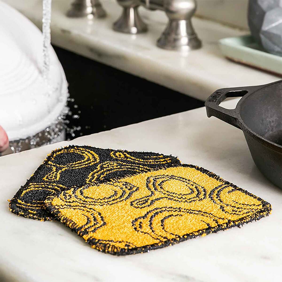 Lodge Cast Iron Everyday Scrub Cloth - 2 Pack | Sportsman's Warehouse