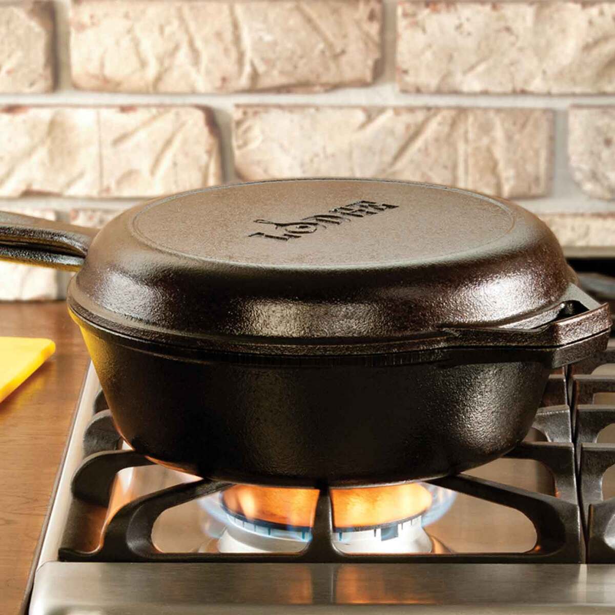 Lodge 3.2 Quart Cast Iron Combo Cooker - Black Lodge 3.2 Quart Cast Iron Combo Cooker - Black
