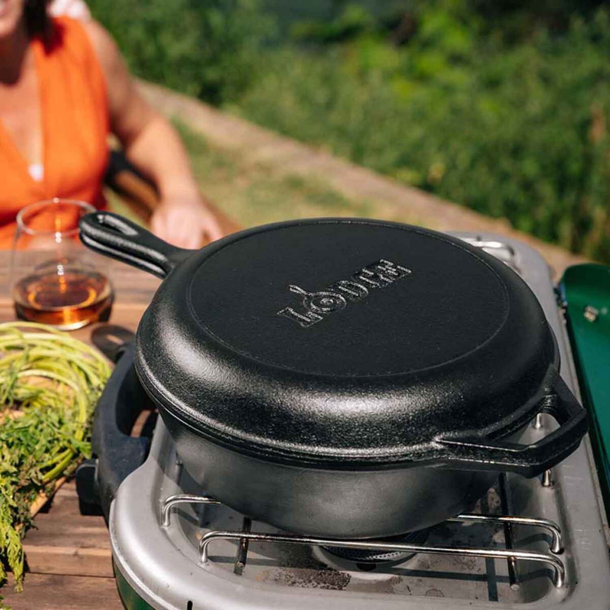 Lodge 3.2 Quart Cast Iron Combo Cooker - Black Lodge 3.2 Quart Cast Iron Combo Cooker - Black
