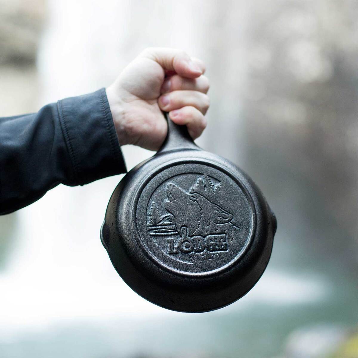 Lodge Wildlife Wolf Cast Iron Skillet - 6.5in - Black Lodge Wildlife Wolf Cast Iron Skillet - 6.5in - Black