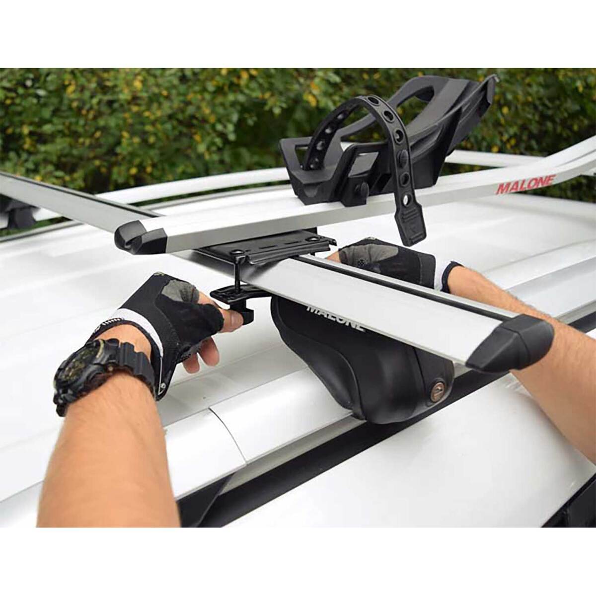 St Bike Racks Malone Auto Racks Pilot TC ST Bike Carrier - 51in | Sportsman's Warehouse