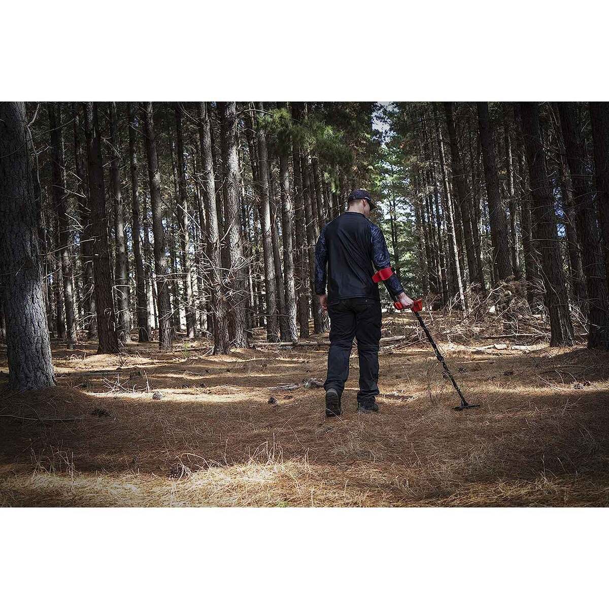 Minelab VANQUISH 540 Metal Detector - Red/Black Minelab VANQUISH 540 Metal Detector - Red/Black