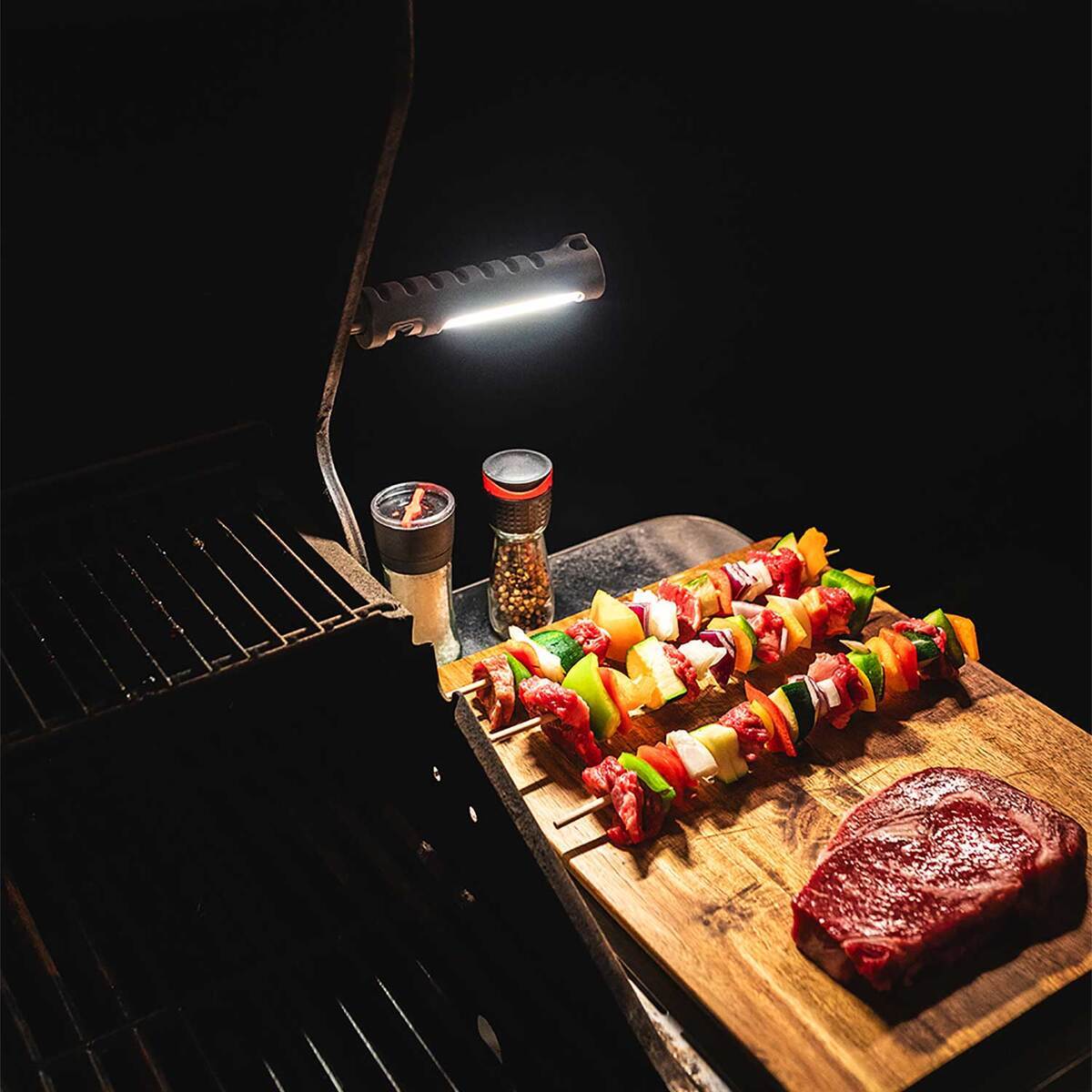 NEBO Grilla Light 300 Area Light and Handheld Flashlight - Black NEBO Grilla Light 300 Area Light and Handheld Flashlight - Black
