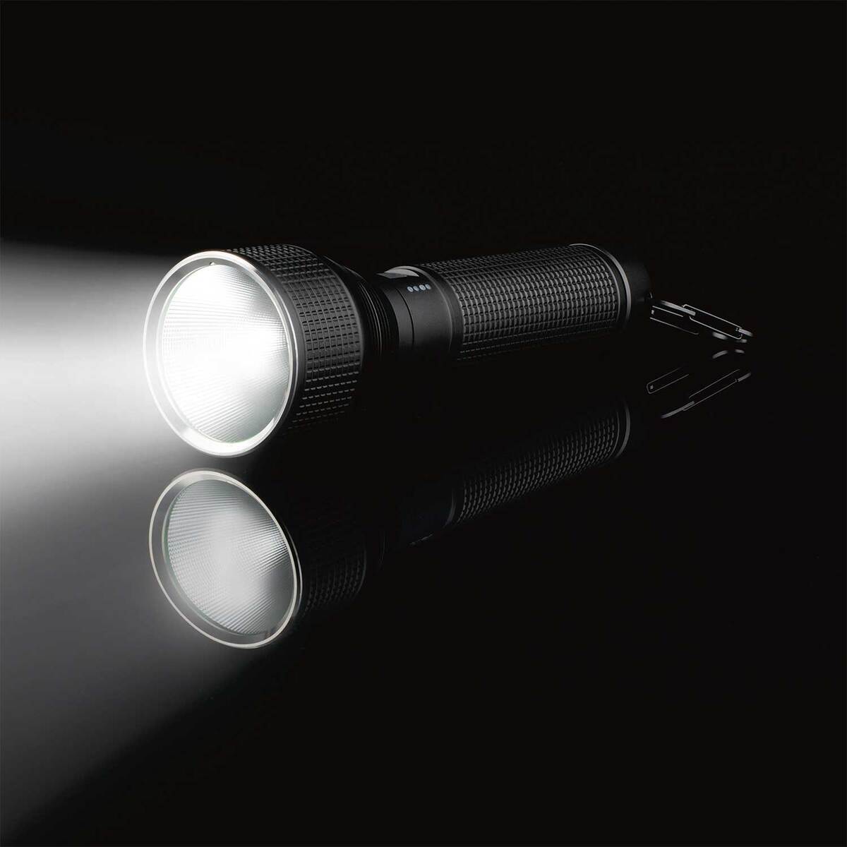 Nite Ize INOVA T10R Rechargeable Tactical Full Size Flashlight + Power Bank - Black Nite Ize INOVA T10R Rechargeable Tactical Full Size Flashlight + Power Bank - Black