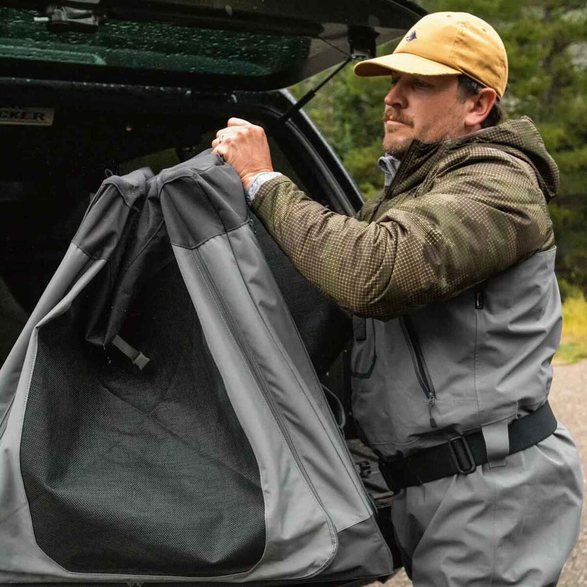 Orvis Tough Trail Polyester Folding Travel Crate - Medium Orvis Tough Trail Polyester Folding Travel Crate - Medium