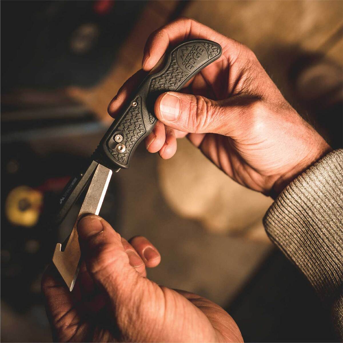 Outdoor Edge RazorWork 3 inch Folding Knife - Gray Outdoor Edge RazorWork 3 inch Folding Knife - Gray