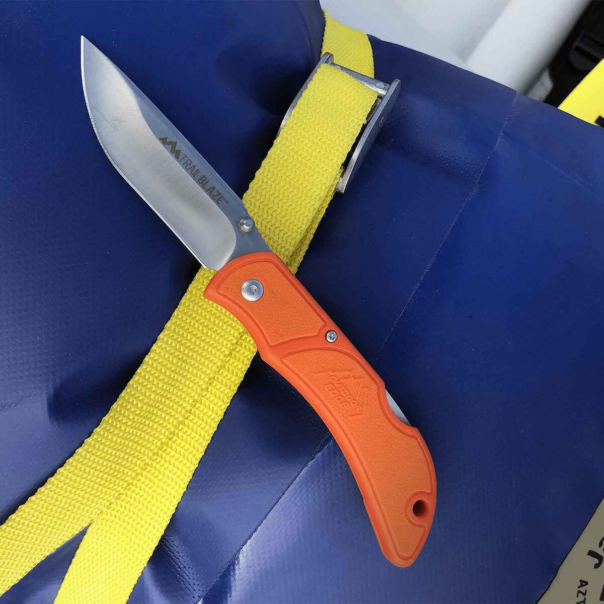 Outdoor Edge TrailBlaze 3.3 inch Folding Knife - Orange Outdoor Edge TrailBlaze 3.3 inch Folding Knife - Orange