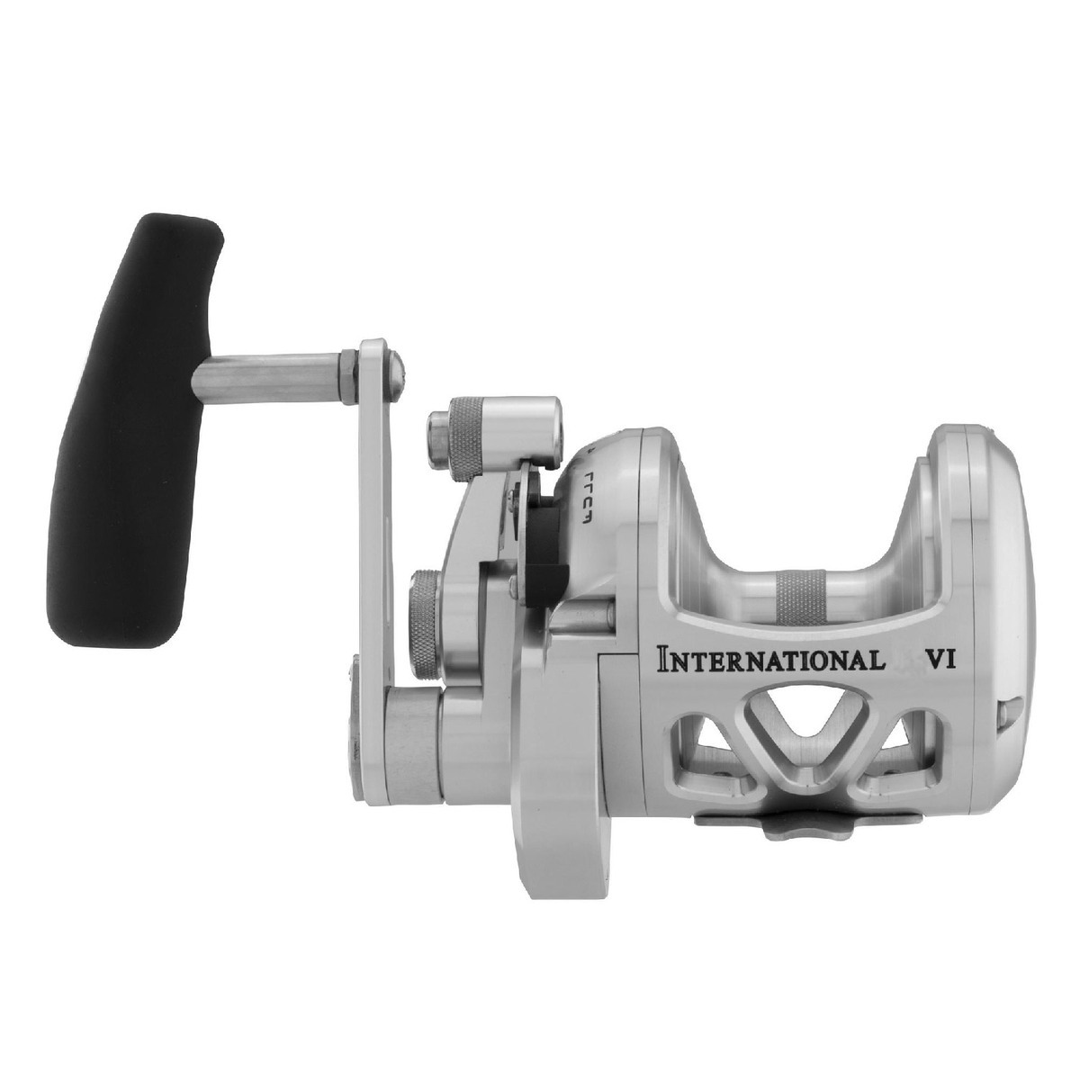 PENN International VI Trolling/Conventional Reel - Silver, Size 30, Right - Silver 30 PENN International VI Trolling/Conventional Reel - Silver, Size 30, Right - Silver 30