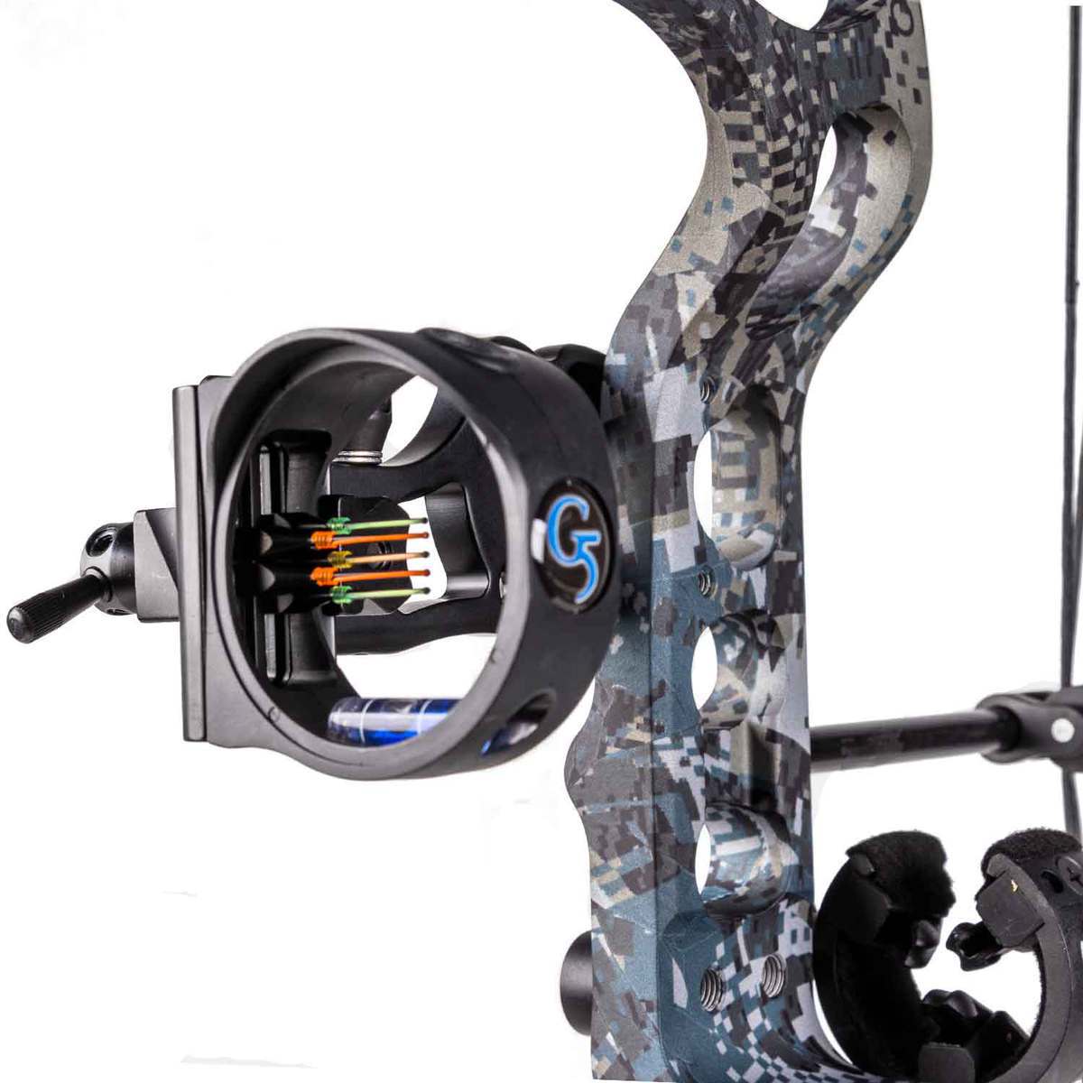 Quest Radical 40lbs Right Hand Elevate Black Compound Youth Bow - Elevate Black Quest Radical 40lbs Right Hand Elevate Black Compound Youth Bow - Elevate Black