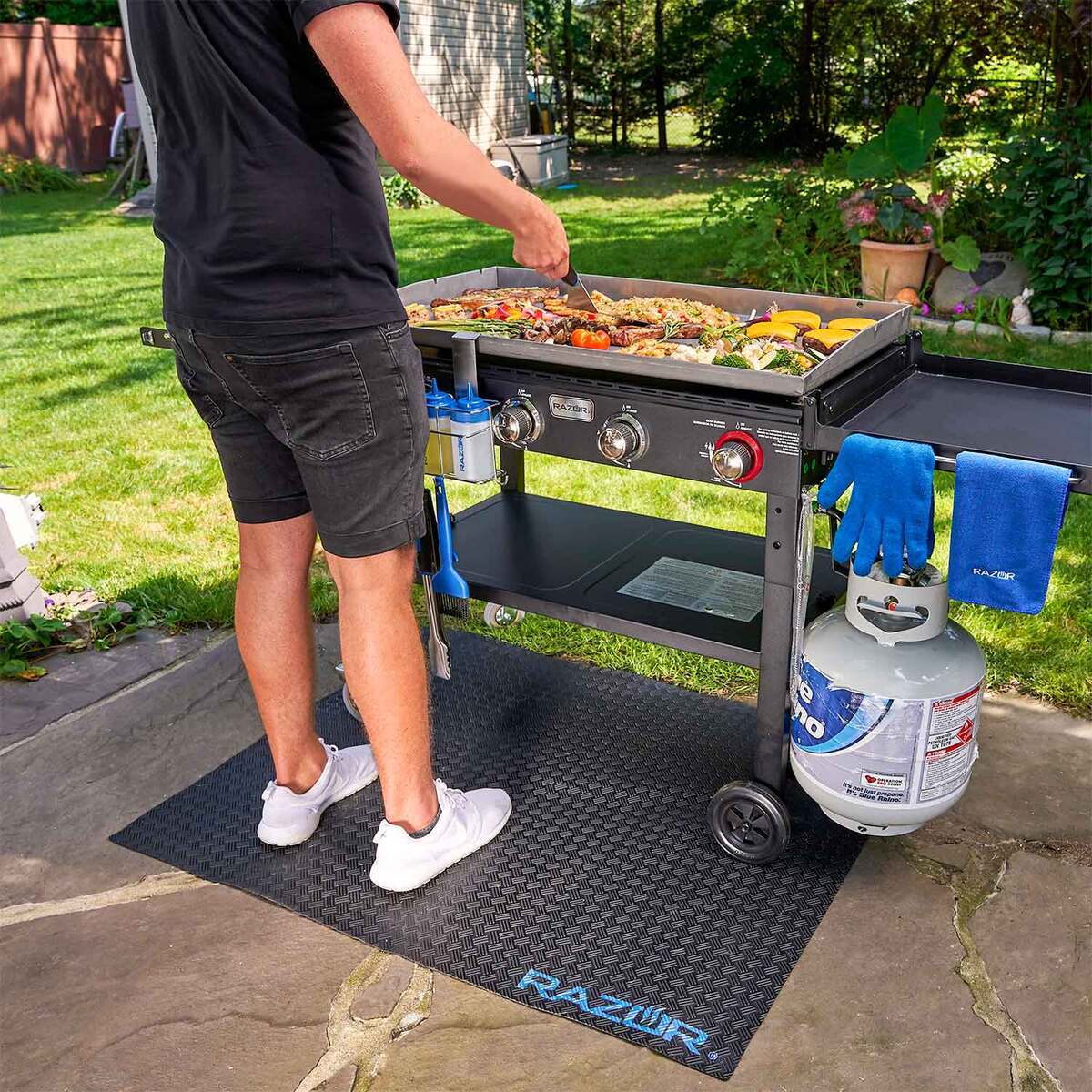 Razor Non-Slip Protective Griddle Mat - Black Razor Non-Slip Protective Griddle Mat - Black