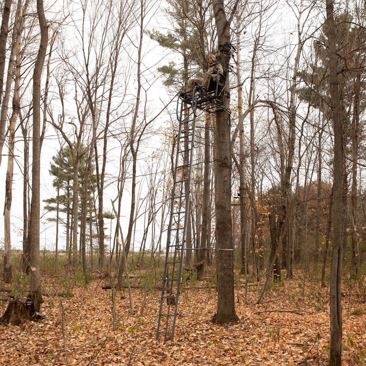 Rivers Edge 21ft Lockdown Ladder Treestand - Black/Yellow - Black/Yellow Rivers Edge 21ft Lockdown Ladder Treestand - Black/Yellow - Black/Yellow