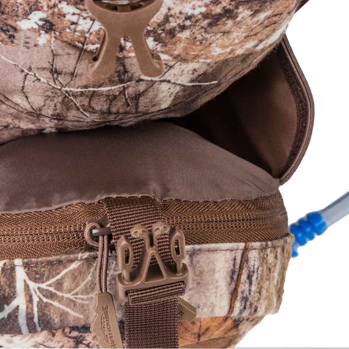 Rustic Ridge 2 Liter Scout H2O Pack - RealTree Edge Camo | Sportsman's ...