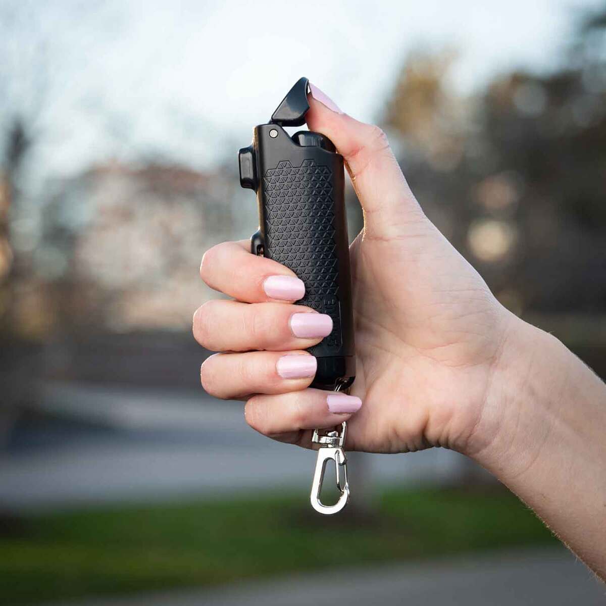 SABRE Safe Escape 3-in-1 Pepper Spray with Seat Belt Cutter & Window Breaker SABRE Safe Escape 3-in-1 Pepper Spray with Seat Belt Cutter & Window Breaker
