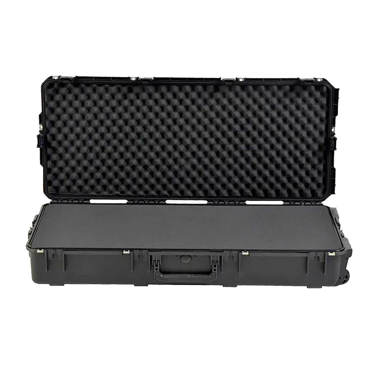 SKB iSeries AR Short 42.5in Rifle Case - Black SKB iSeries AR Short 42.5in Rifle Case - Black