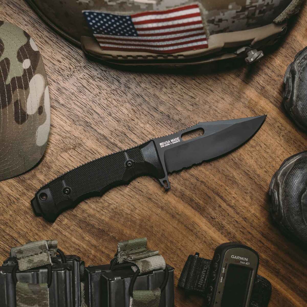 SOG Seal FX 4.3 inch Fixed Blade Knife - Black SOG Seal FX 4.3 inch Fixed Blade Knife - Black