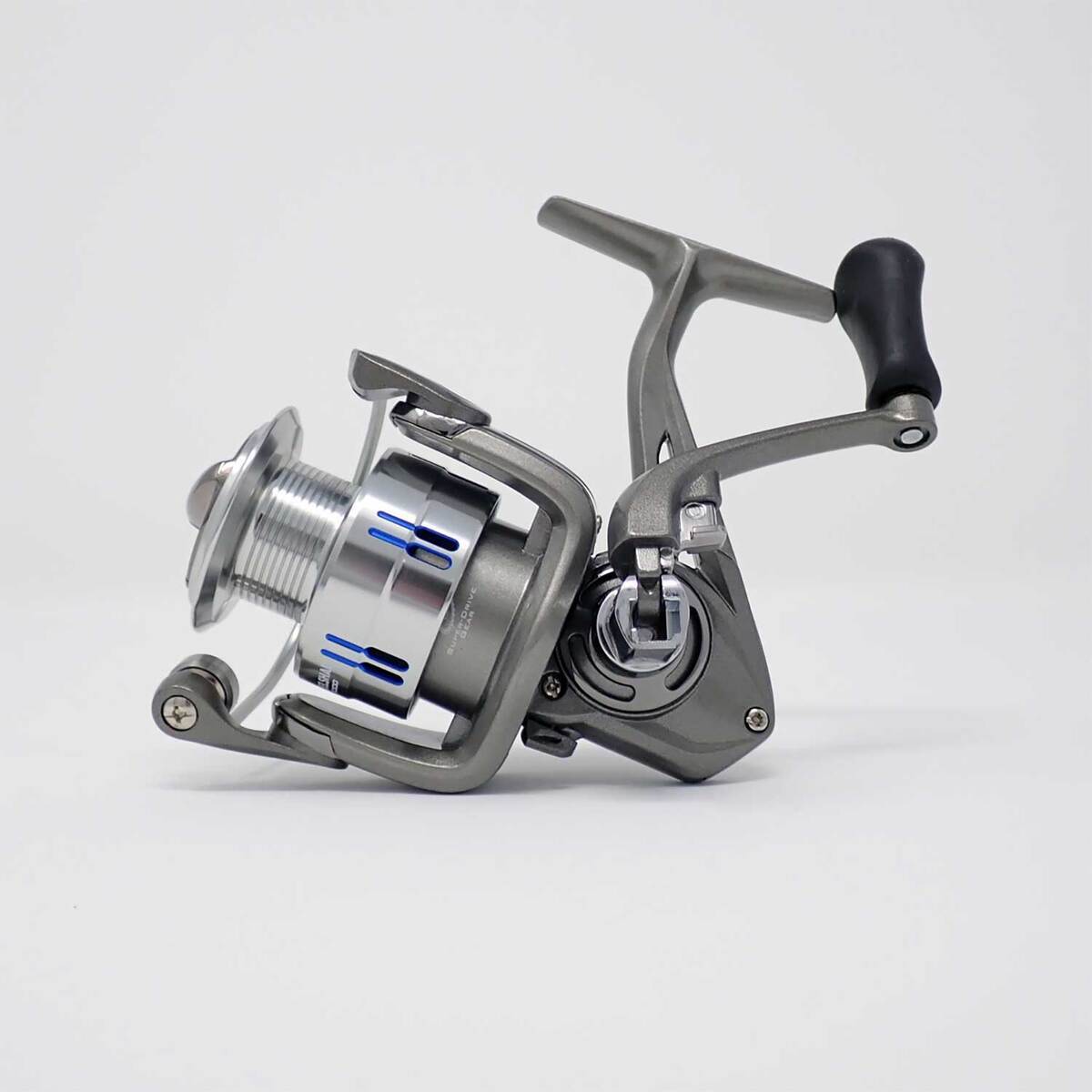 SteelShad 3000 Series Spinning Reel - Silver/Blue SteelShad 3000 Series Spinning Reel - Silver/Blue