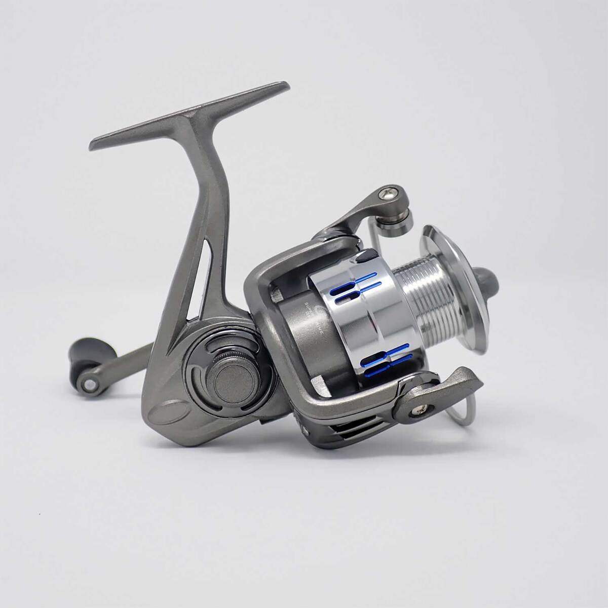 SteelShad 3000 Series Spinning Reel - Silver/Blue SteelShad 3000 Series Spinning Reel - Silver/Blue
