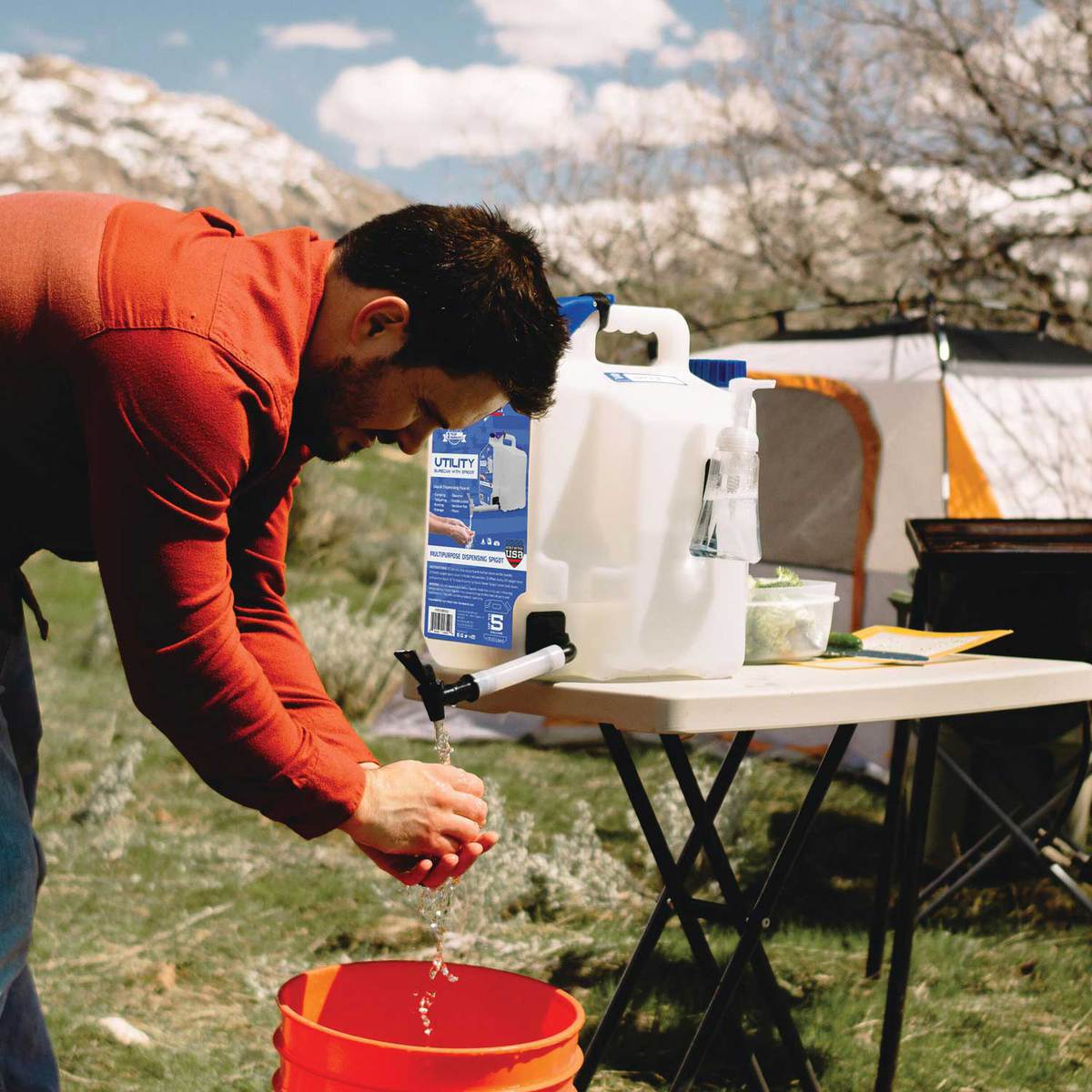 SureCan Utility 5 Gallon Spigot Portable Water Station - White - White SureCan Utility 5 Gallon Spigot Portable Water Station - White - White