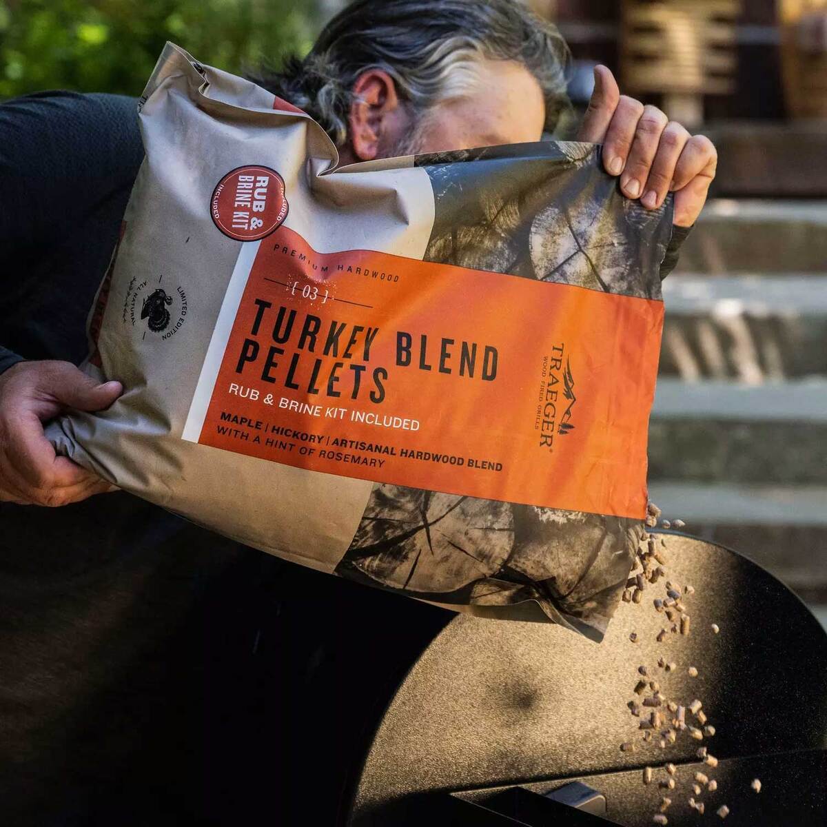 Traeger Limited Edition Turkey Blend Wood Pellets and Brine Kit - 18lbs Traeger Limited Edition Turkey Blend Wood Pellets and Brine Kit - 18lbs