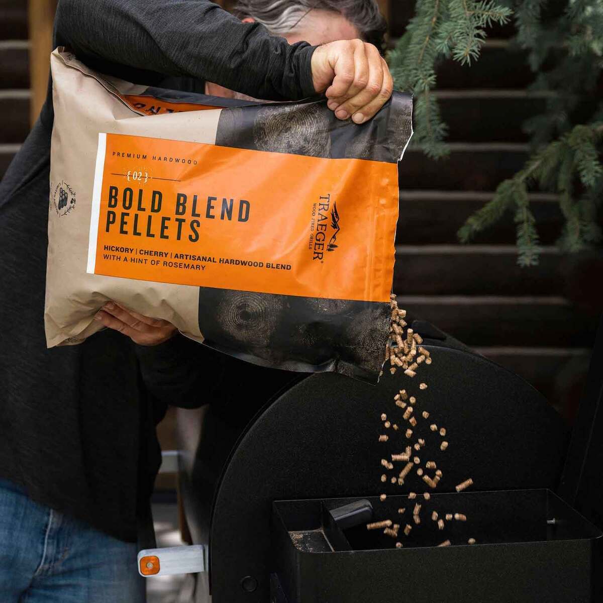 Traeger Limited Edition Wood Pellets - Bold Blend Traeger Limited Edition Wood Pellets - Bold Blend